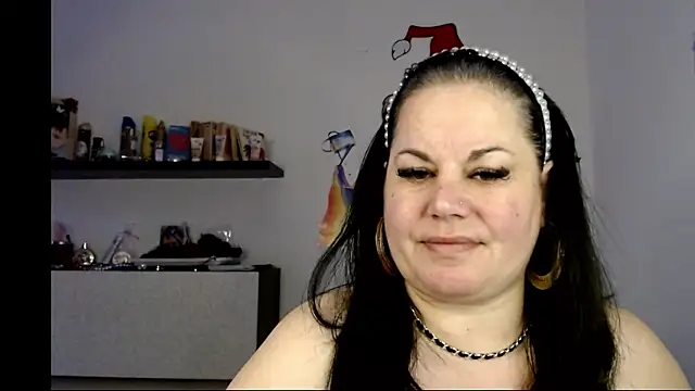 andreea2011 online show from 12/15/25, 07:14