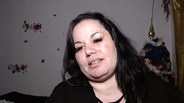 Snapshot of andreea2011 chatting on 10/06/25, 07:47 andreea2011 online show from 10/06/25, 07:47