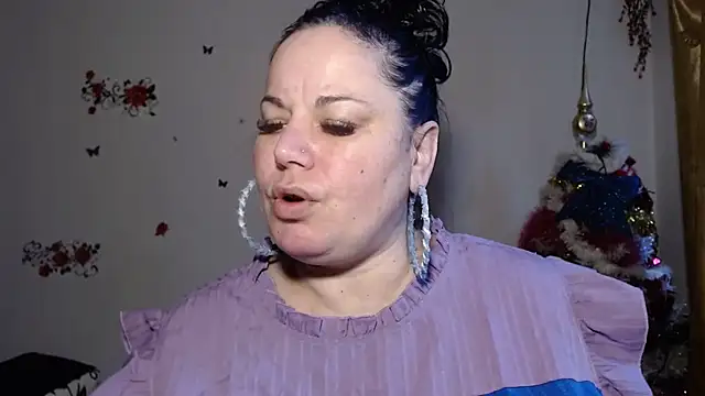 Snapshot of andreea2011 chatting on 10/07/25, 11:00 andreea2011 online show from 10/07/25, 11:00