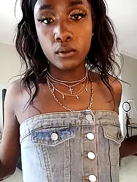 Lsnickykhanyile online show from 11/30/25, 10:38