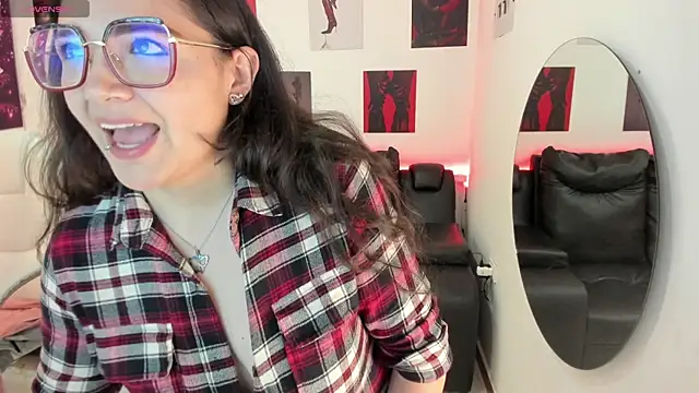 Snapshot of iam_sammy_01 chatting on 09/28/25, 12:56 iam sammy 01 online show from 09/28/25, 12:56