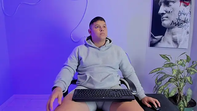 Maximus Steel online show from 09/19/25, 02:59