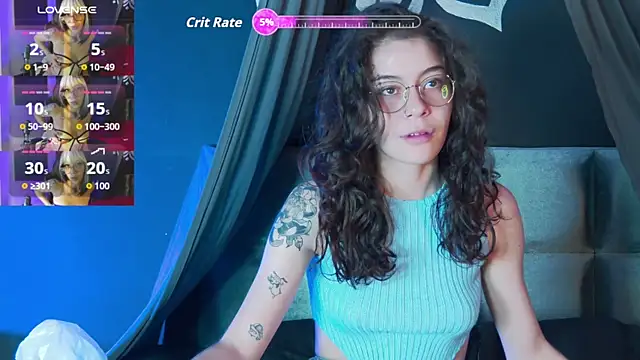 Snapshot of RavennMoonn chatting on 09/27/25, 07:53 RavennMoonn online show from 09/27/25, 07:53