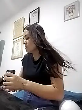 Cami Konor online show from 10/21/25, 07:24