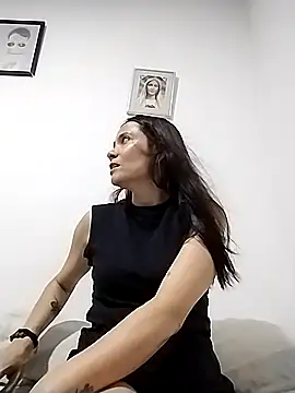 Cami Konor online show from 10/23/25, 07:56