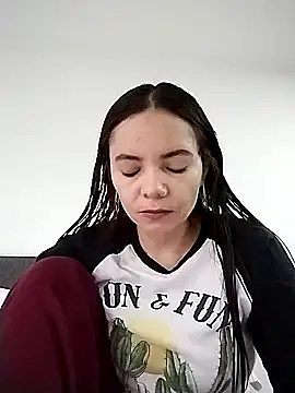 Cami Konor online show from 11/21/25, 09:03