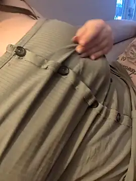 Snapshot of BrokenWife chatting on 02/01/26, 08:12 BrokenWife online show from 02/01/26, 08:12