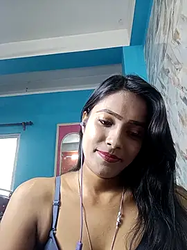 Snapshot of hornylizia123 chatting on 10/05/25, 02:13 hornylizia123 online show from 10/05/25, 02:13