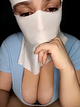 Lamia Queen  online show from 10/11/25, 01:28