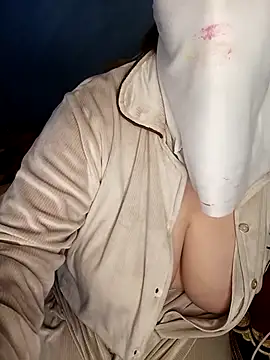 Lamia Queen  online show from 12/04/25, 05:28