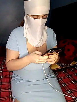 Lamia Queen  online show from 11/26/25, 05:24