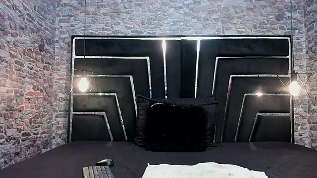 Snapshot of ALYANNA_HOT_ chatting on 11/14/25, 12:09 ALYANNA HOT online show from 11/14/25, 12:09