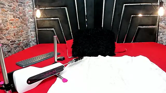 Snapshot of ALYANNA_HOT_ chatting on 10/23/25, 12:26 ALYANNA HOT online show from 10/23/25, 12:26