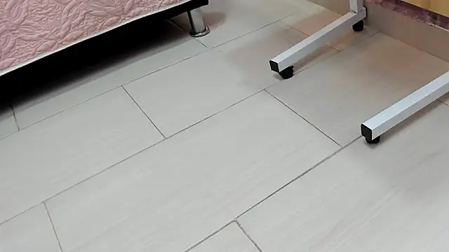 Snapshot of ALYANNA_HOT_ chatting on 10/28/25, 12:48 ALYANNA HOT online show from 10/28/25, 12:48