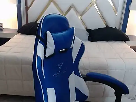 maira tf online show from 11/26/25, 04:01