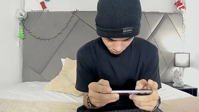 andrew colleman online show from 11/21/25, 04:22