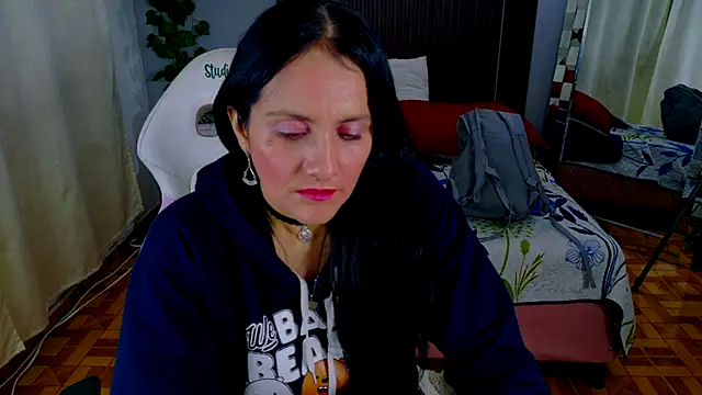 kataleya 29 online show from 11/28/25, 03:23