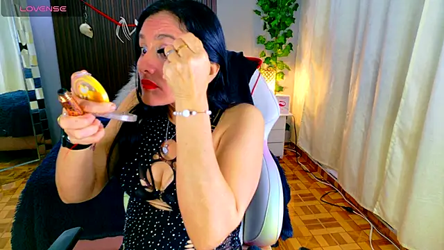 kataleya 29 online show from 10/25/25, 09:37