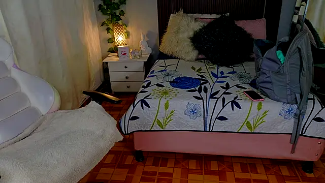 kataleya 29 online show from 11/28/25, 02:56