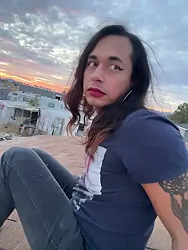 Snapshot of TranSexualJade95 chatting on 07/05/26, 03:22 TranSexualJade95 online show from 07/05/26, 03:22