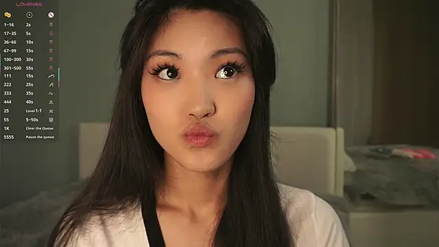 FancyEsten online show from 09/26/25, 08:21