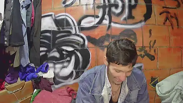 alexandercruz online show from 05/26/26, 01:47