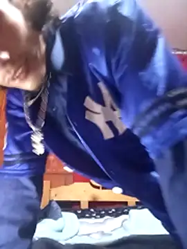 alexandercruz online show from 12/18/25, 06:51