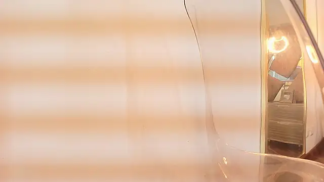 Snapshot of zarah_andrew__ chatting on 09/25/25, 12:11 zarah andrew online show from 09/25/25, 12:11