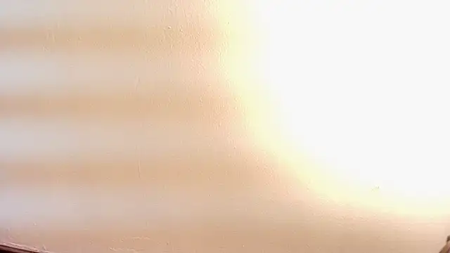 Snapshot of zarah_andrew__ chatting on 10/21/25, 12:15 zarah andrew online show from 10/21/25, 12:15