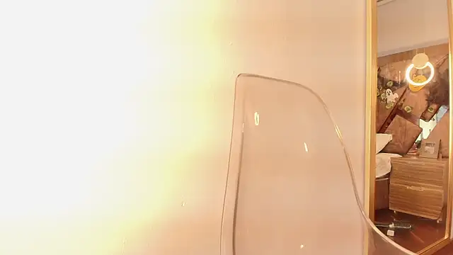 Snapshot of zarah_andrew__ chatting on 10/09/25, 12:06 zarah andrew online show from 10/09/25, 12:06