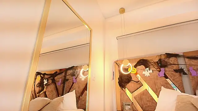 Snapshot of zarah_andrew__ chatting on 10/06/25, 11:55 zarah andrew online show from 10/06/25, 11:55