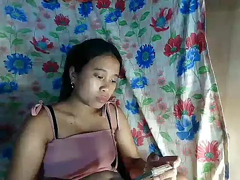 Snapshot of Pinay_Skinny18 chatting on 10/01/25, 10:41 Pinay Skinny18 online show from 10/01/25, 10:41
