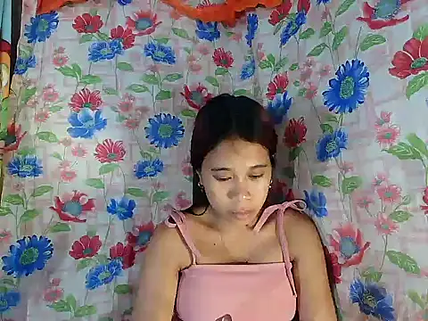 Snapshot of Pinay_Skinny18 chatting on 09/17/25, 01:02 Pinay Skinny18 online show from 09/17/25, 01:02