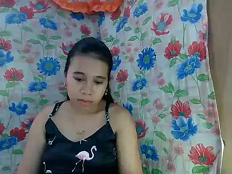 Snapshot of Pinay_Skinny18 chatting on 10/12/25, 11:50 Pinay Skinny18 online show from 10/12/25, 11:50