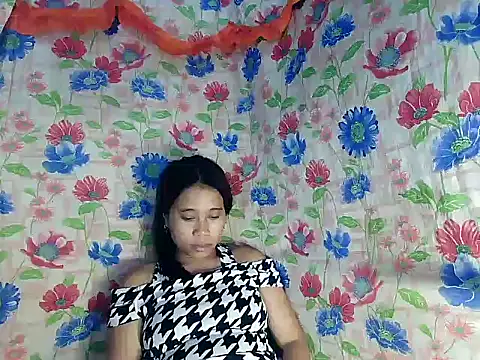 Snapshot of Pinay_Skinny18 chatting on 10/03/25, 01:01 Pinay Skinny18 online show from 10/03/25, 01:01