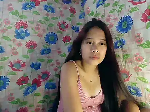 Snapshot of Pinay_Skinny18 chatting on 09/14/25, 03:18 Pinay Skinny18 online show from 09/14/25, 03:18