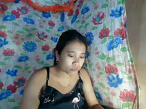 Snapshot of Pinay_Skinny18 chatting on 10/13/25, 11:56 Pinay Skinny18 online show from 10/13/25, 11:56