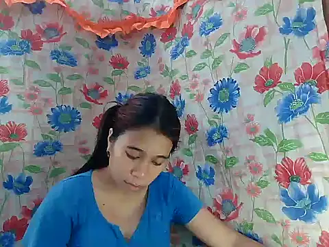 Snapshot of Pinay_Skinny18 chatting on 09/23/25, 01:01 Pinay Skinny18 online show from 09/23/25, 01:01