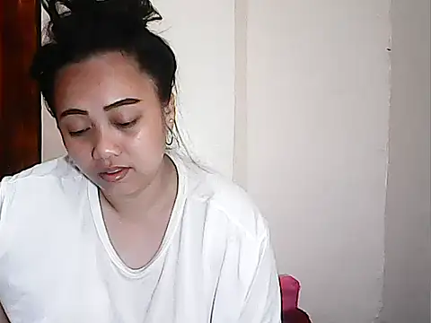 Snapshot of Pinay_Chubby20 chatting on 04/16/26, 09:39 Pinay Chubby20 online show from 04/16/26, 09:39