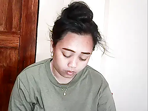 Snapshot of Pinay_Chubby20 chatting on 04/12/26, 09:29 Pinay Chubby20 online show from 04/12/26, 09:29