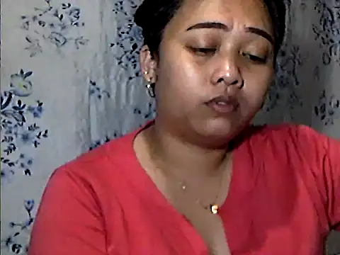Snapshot of Pinay_Chubby20 chatting on 04/04/26, 09:54 Pinay Chubby20 online show from 04/04/26, 09:54