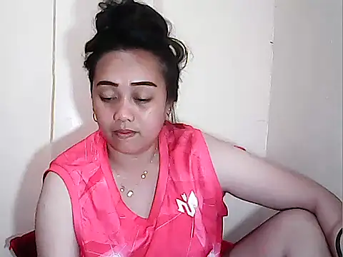 Snapshot of Pinay_Chubby20 chatting on 04/07/26, 08:05 Pinay Chubby20 online show from 04/07/26, 08:05
