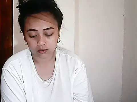 Snapshot of Pinay_Chubby20 chatting on 04/16/26, 09:04 Pinay Chubby20 online show from 04/16/26, 09:04