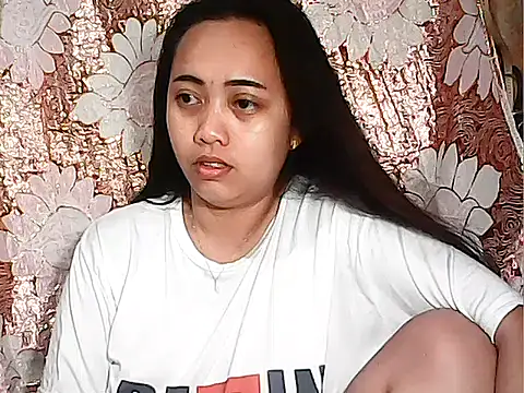 Snapshot of Pinay_Chubby20 chatting on 10/17/25, 08:54 Pinay Chubby20 online show from 10/17/25, 08:54