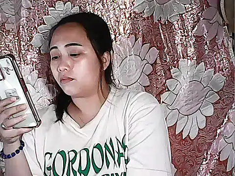 Snapshot of Pinay_Chubby20 chatting on 09/30/25, 11:27 Pinay Chubby20 online show from 09/30/25, 11:27
