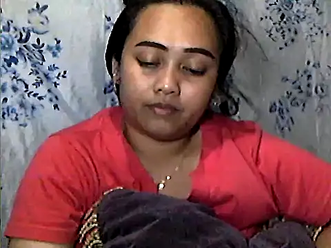 Snapshot of Pinay_Chubby20 chatting on 04/04/26, 09:38 Pinay Chubby20 online show from 04/04/26, 09:38