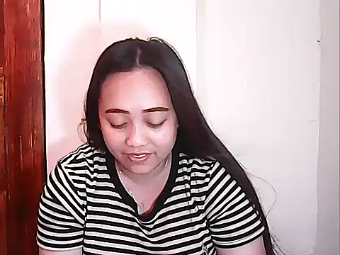 Snapshot of Pinay_Chubby20 chatting on 04/28/26, 12:09 Pinay Chubby20 online show from 04/28/26, 12:09