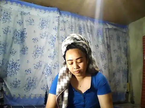 Snapshot of Pinay_Chubby20 chatting on 03/29/26, 06:15 Pinay Chubby20 online show from 03/29/26, 06:15