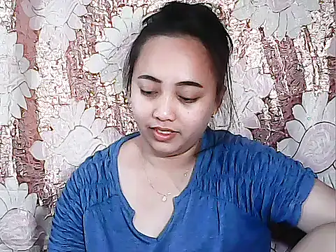 Snapshot of Pinay_Chubby20 chatting on 10/03/25, 10:11 Pinay Chubby20 online show from 10/03/25, 10:11