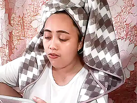 Pinay Chubby20 online show from 10/29/25, 04:33